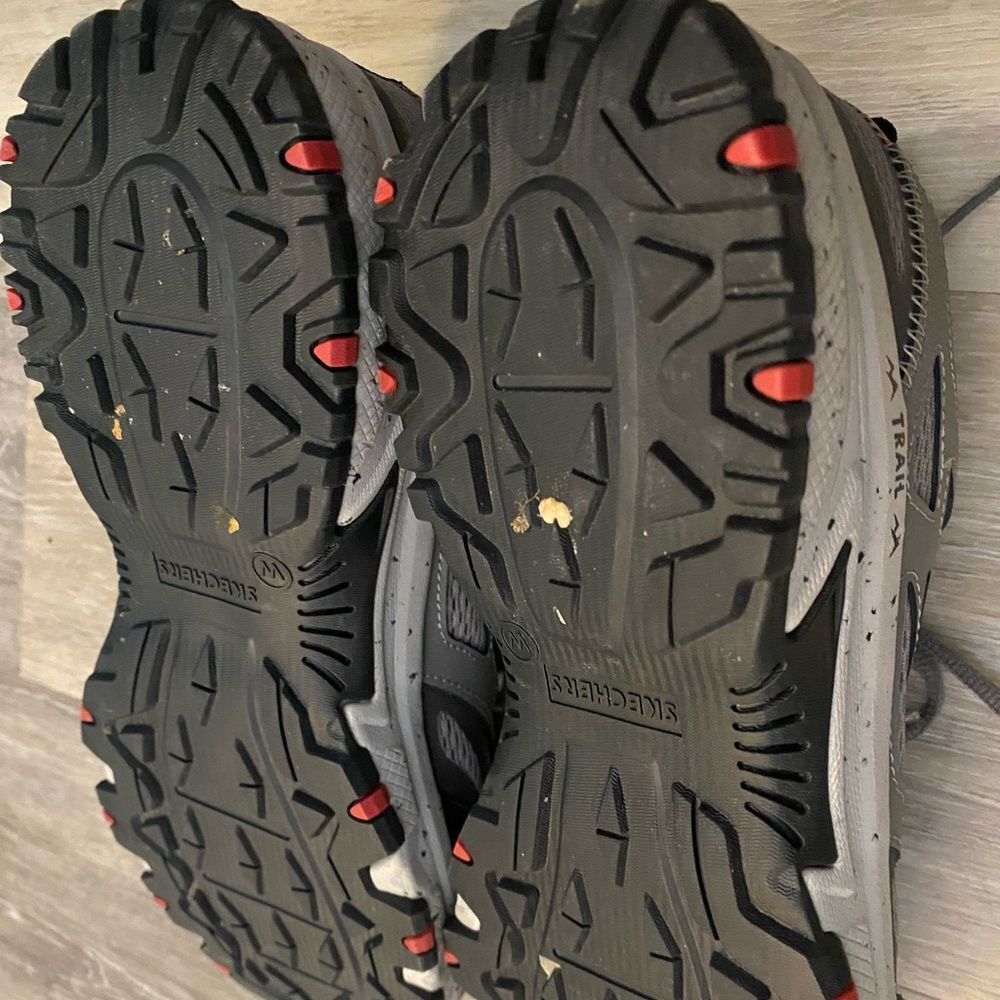 Skechers Hillcrest 237265W Mens Gray/red Wide Fit Lace Up Hiking Shoes Size 8.5 - Picture 12 of 13